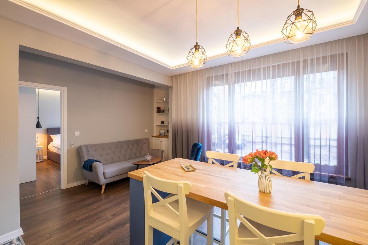 Designer & Cozy 2Bd Flat With A Parking In The City Center By Flat Mаnager Sofia Luaran gambar