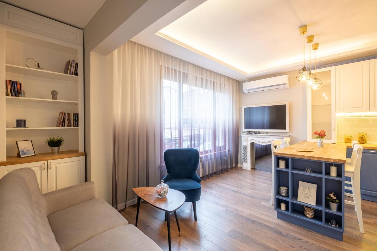 Designer & Cozy 2Bd Flat With A Parking In The City Center By Flat Mаnager Sofia Luaran gambar