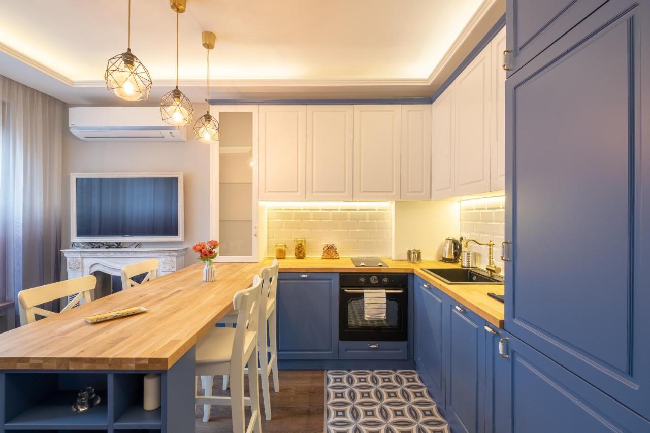 Designer & Cozy 2Bd Flat With A Parking In The City Center By Flat Mаnager Sofia Luaran gambar
