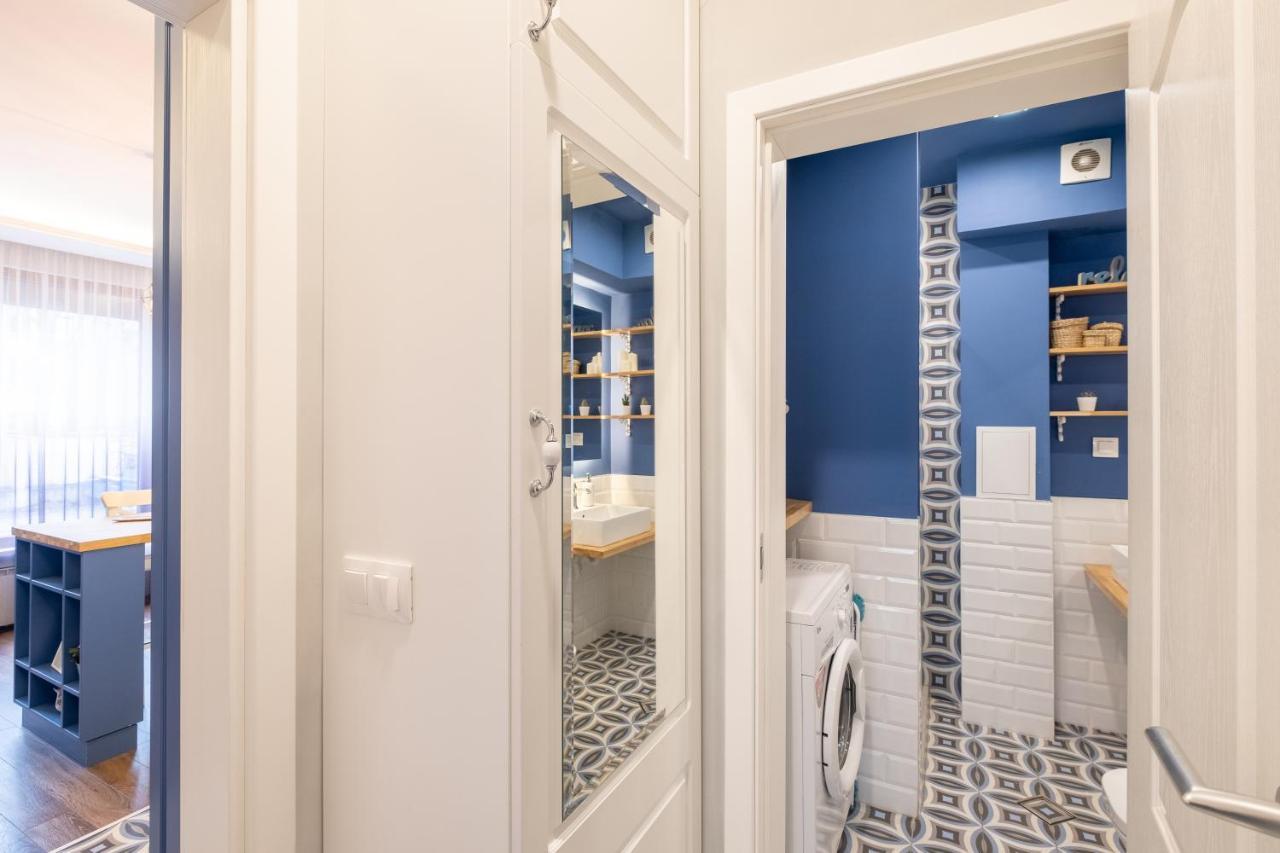 Designer & Cozy 2Bd Flat With A Parking In The City Center By Flat Mаnager Sofia Luaran gambar