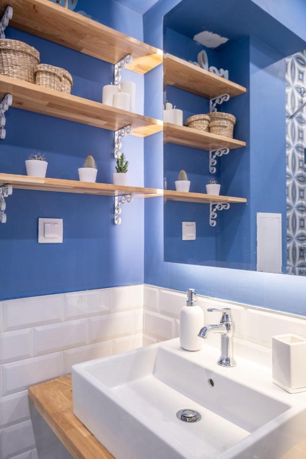 Designer & Cozy 2Bd Flat With A Parking In The City Center By Flat Mаnager Sofia Luaran gambar