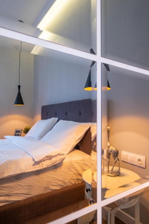 Designer & Cozy 2Bd Flat With A Parking In The City Center By Flat Mаnager Sofia Luaran gambar