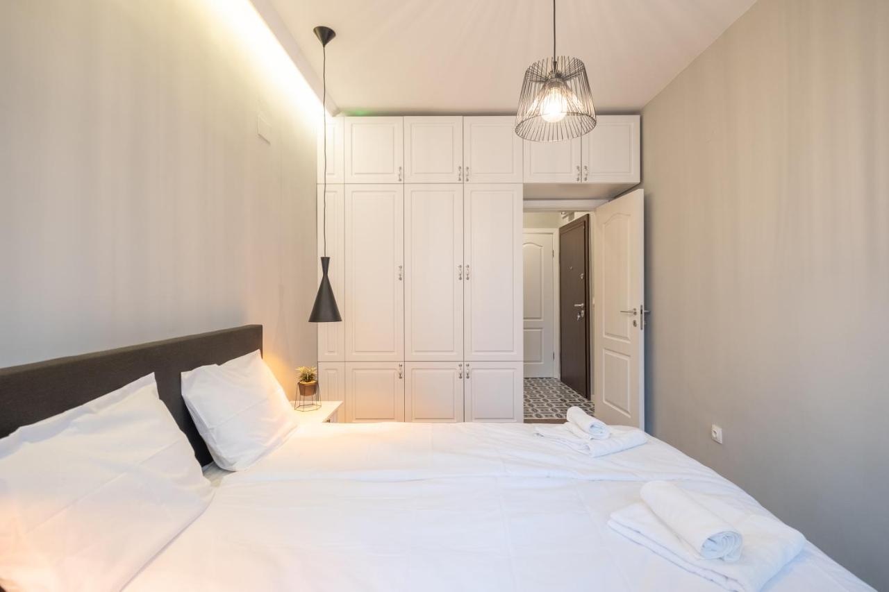 Designer & Cozy 2Bd Flat With A Parking In The City Center By Flat Mаnager Sofia Luaran gambar